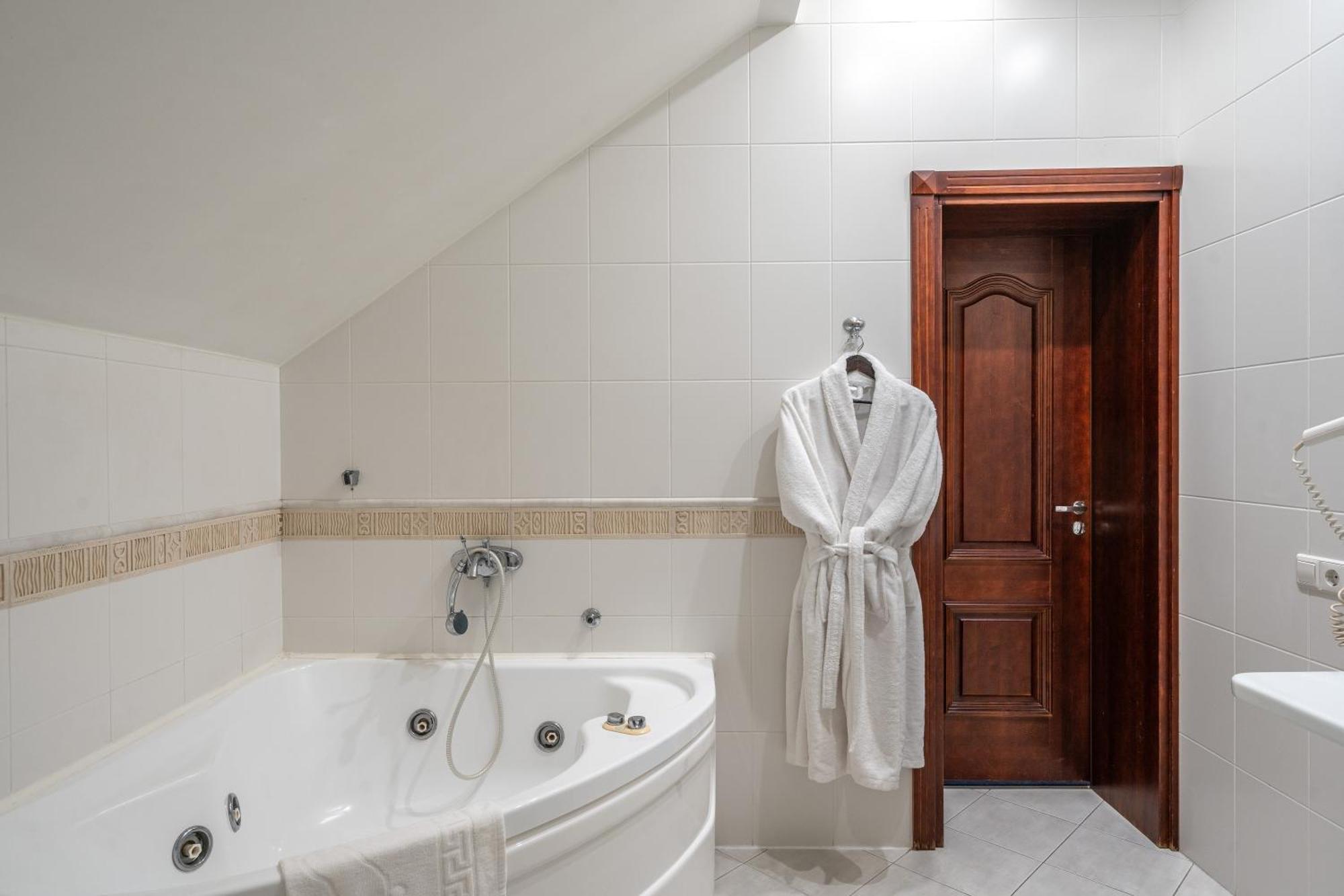 Hotel Sfinksas Kaunas Kültér fotó