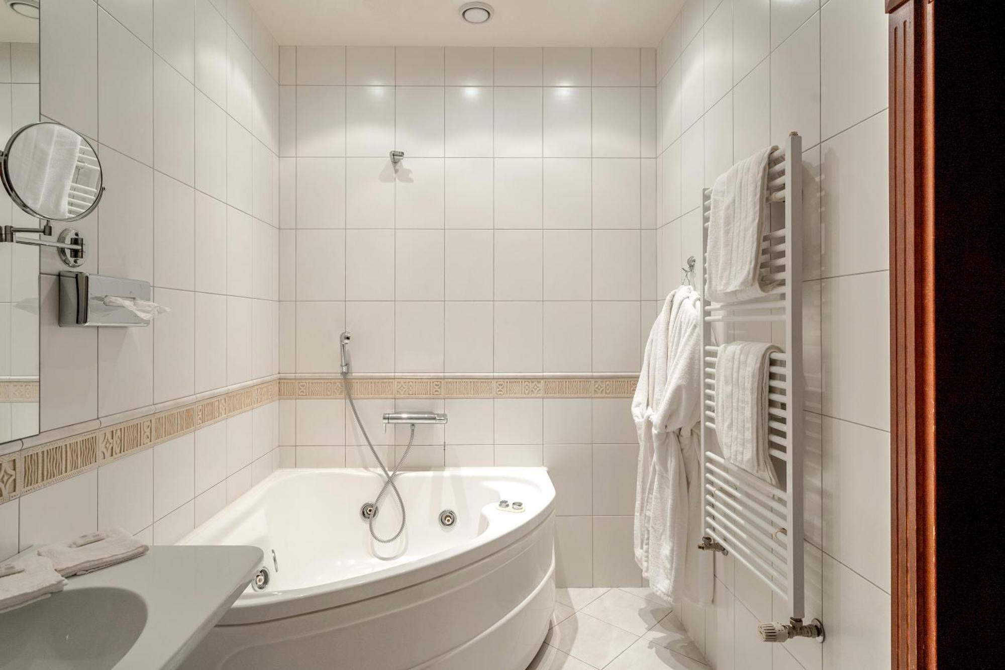 Hotel Sfinksas Kaunas Kültér fotó